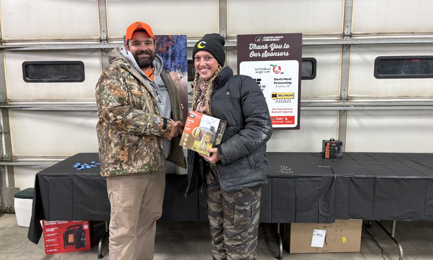Caleb Stewart and Paityn Chant winner of prize at the Doe Derby