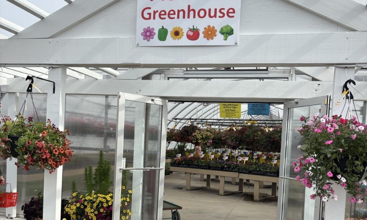 Heidi's Greenhouse at 11999 Cascade Rd SE, Lowell, MI