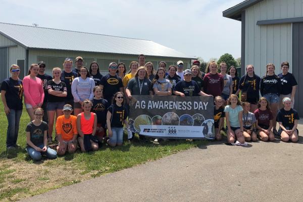 FFA Volunteers at Ag. Day