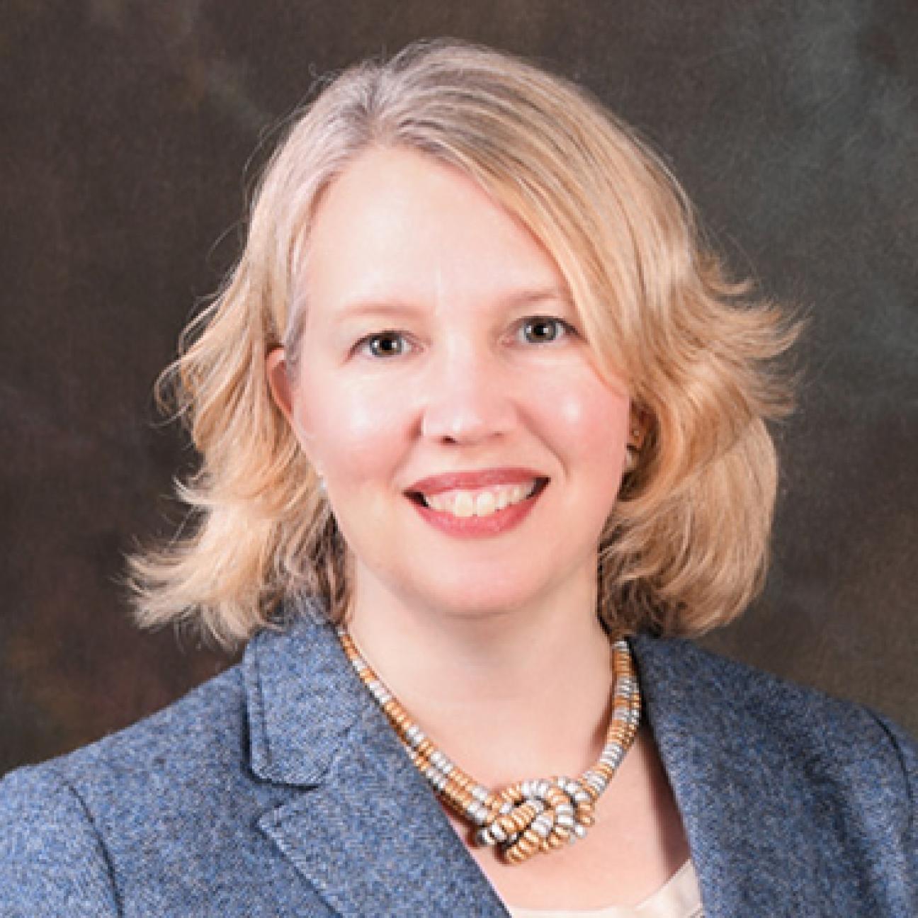 Lori Schrauben headshot.